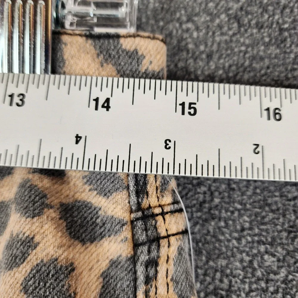 Good American Good Standard Kick Flare Jeans Lucky Leopard High Rise 10/30 - Picture 3 of 15